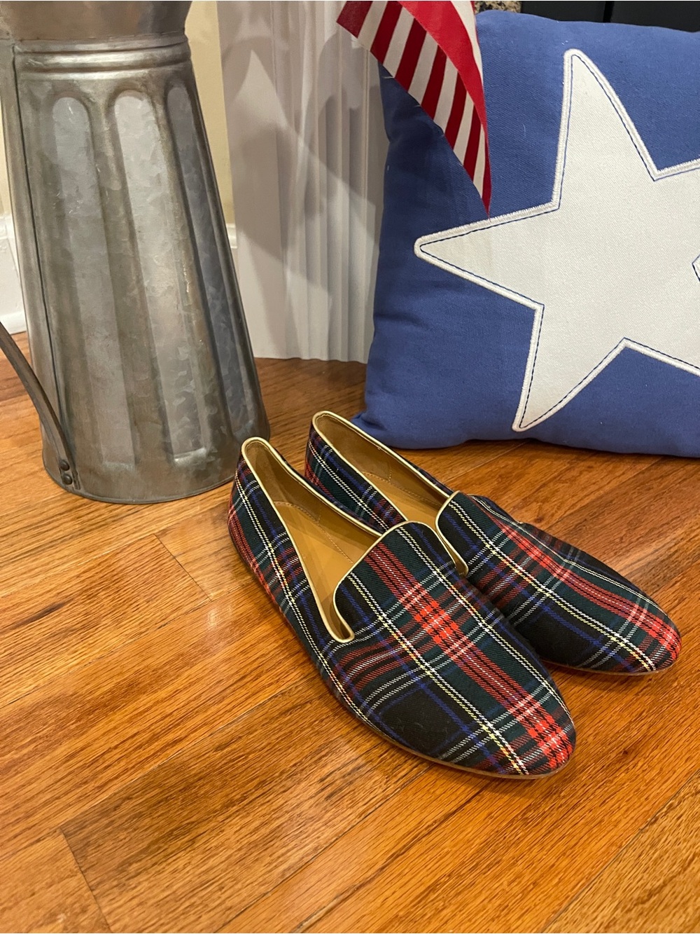 J.Crew Women's Plaid Tartan Black Red Green Blue Flats Slip-on Shoes Size 8.5 - Picture 4 of 11